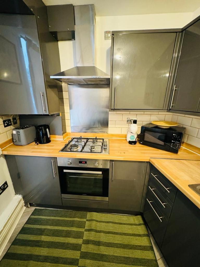 Willesden J Guest Home 4 ロンドン エクステリア 写真
